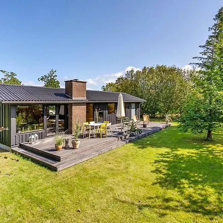 Architect-designed 1960s House Near Svinklov بيت للعطل Fjerritslev