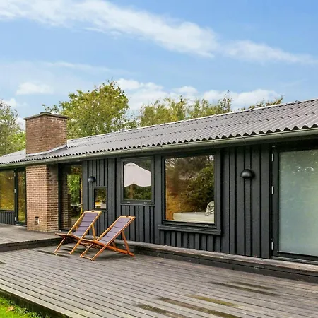 別荘 Architect-designed 1960s House Near Svinklov Fjerritslev