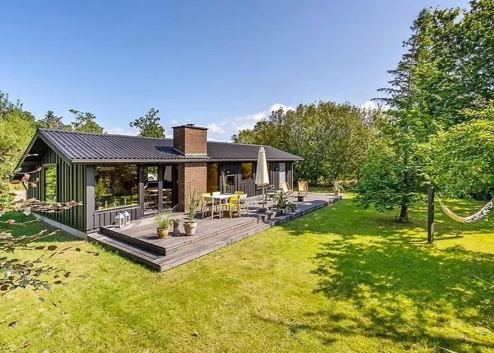 Architect-designed 1960s House Near Svinklov بيت للعطل Fjerritslev